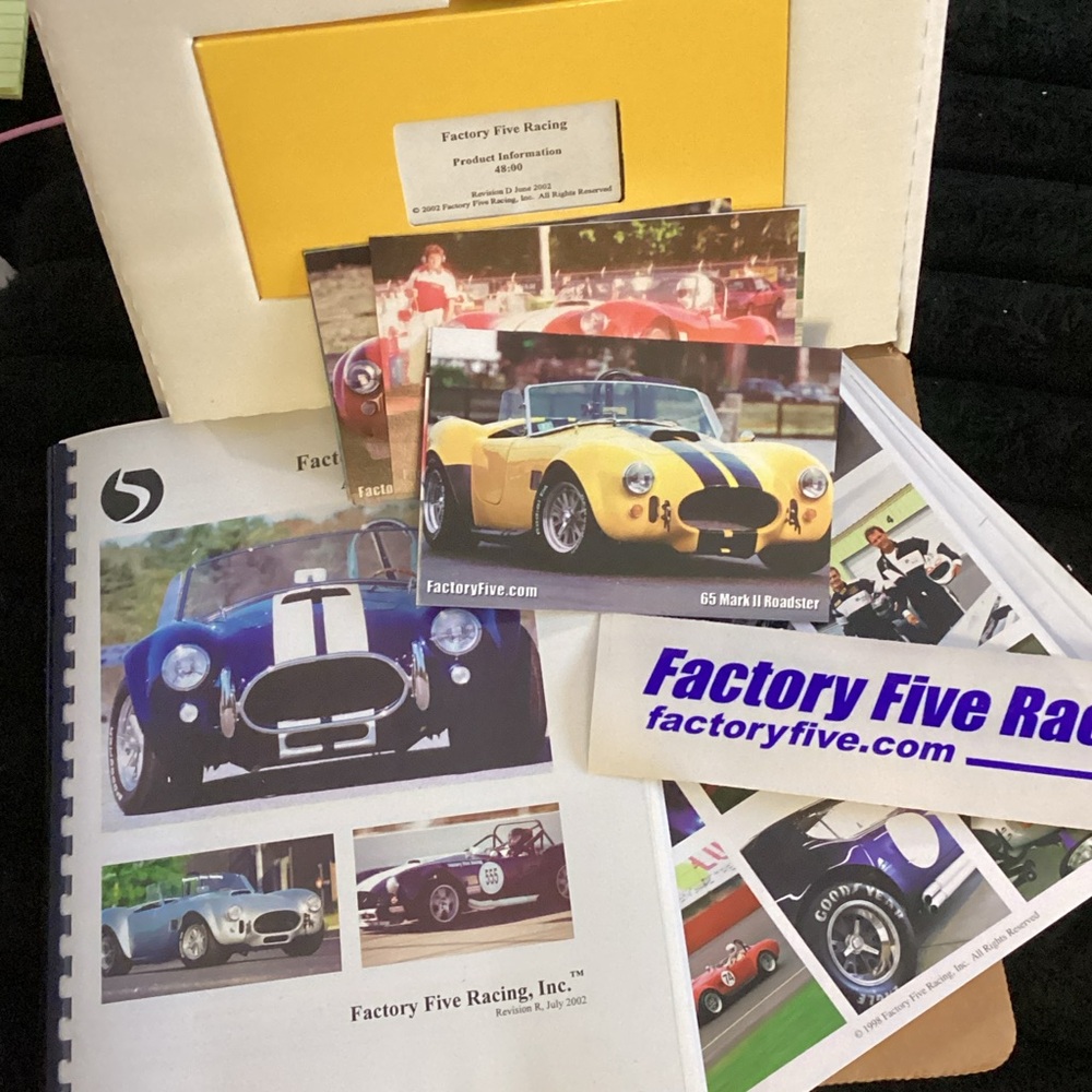 Formula 1 Media Kit with Video - NEW!